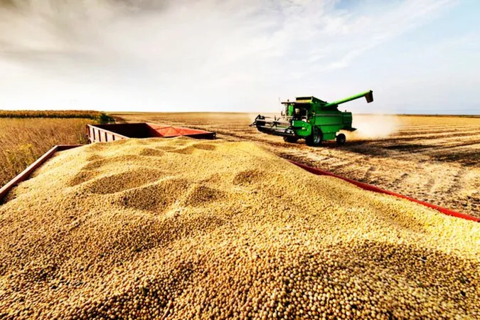 Cosecha-de-soja-wpv_900x450