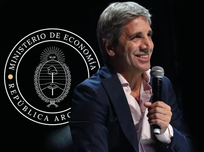 Caputo-sonrie-696x519